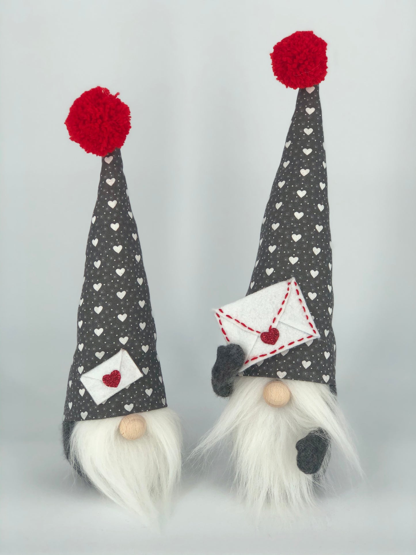 Gnome de la Saint-Valentin "Messager de l'Amour" - M